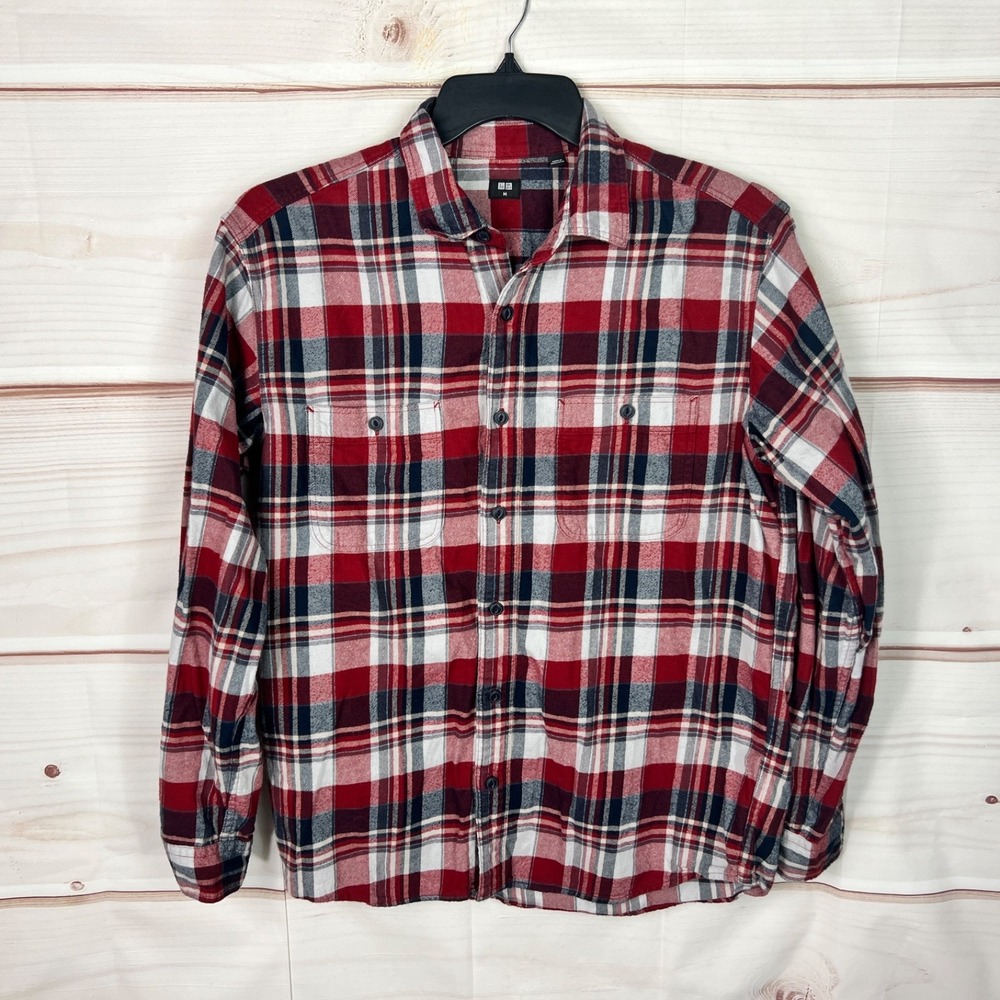 Uniqlo Shirt Mens Medium Red Blue Flannel Cotton Top Button Up Pockets Collar